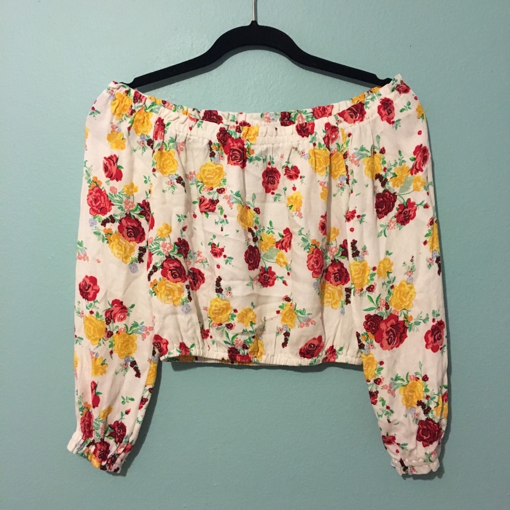 Long sleeved Floral off the Shoulder crop Top